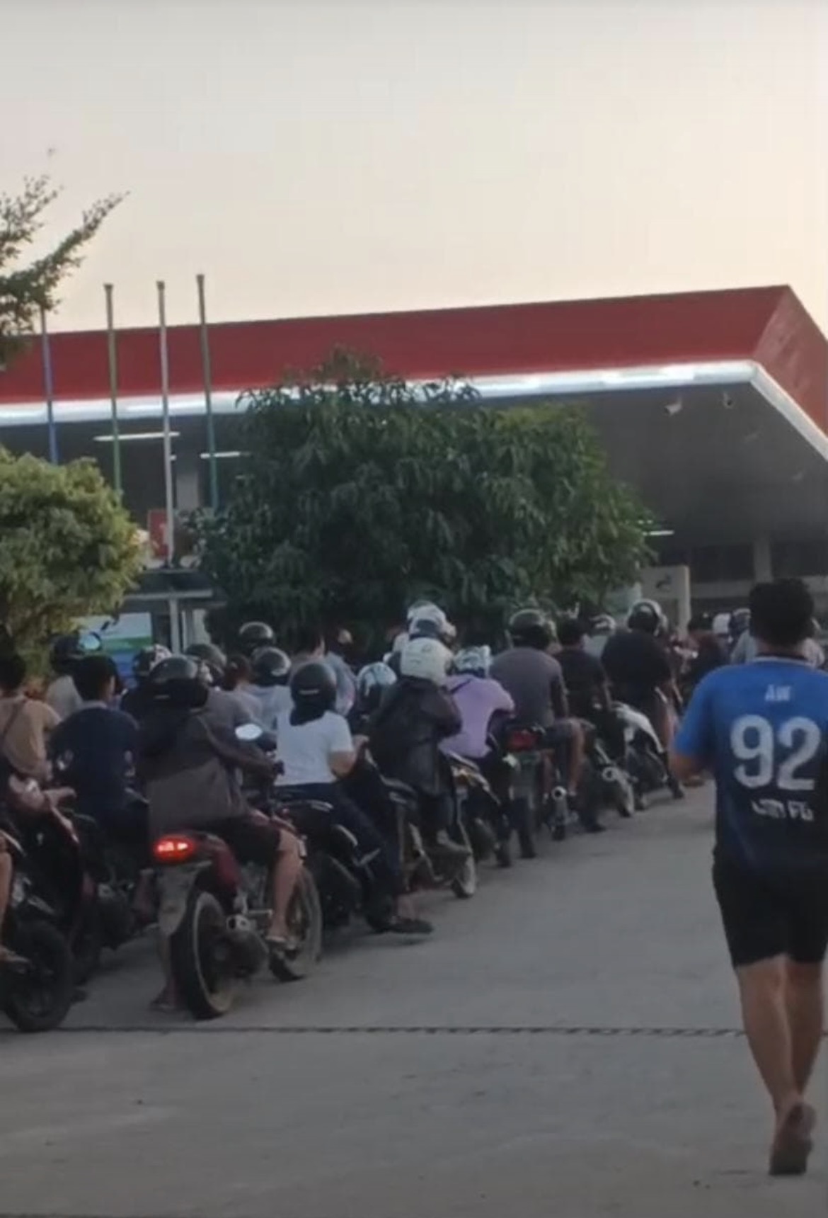 BBM Bersubsidi di Lamandau Makin Sulit, Antrian Mengular dan Panic Buying Mulai Terjadi